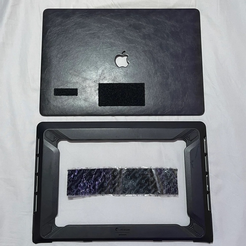 Macbook Pro 2019 16" Faux Leather Cover w/ Mounting Kit